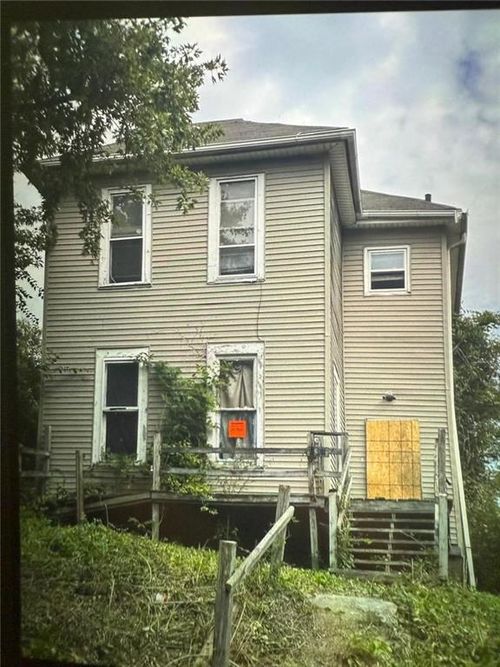 2603 S 13th St, Saint Joseph, MO, 64503-2953 | Card Image