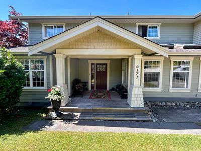 6171 Baillie Rd, House other with 5 bedrooms, 3 bathrooms and null parking in Sechelt BC | Image 2