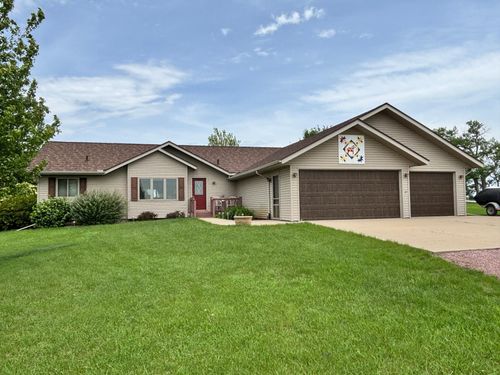 9 W Clear Lake Dr, Ceylon, MN, 56121-4069 | Card Image