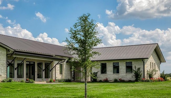 4961 Hartfield Rd, Home with 4 bedrooms, 5 bathrooms and 2 parking in Round Top TX | Image 22