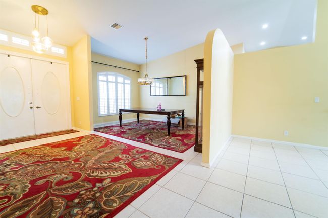 165 Cypress Trce, House other with 4 bedrooms, 3 bathrooms and null parking in Royal Palm Beach FL | Image 10