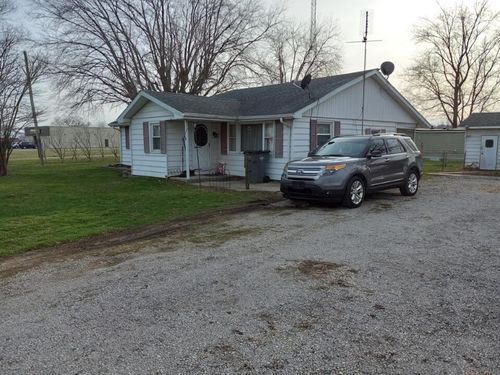 227 S Benton St, Millersburg, IN, 46543-9421 | Card Image