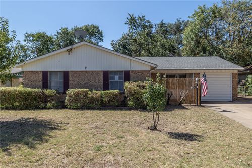 817 Edgehill Dr, Hurst, TX, 76053-4205 | Card Image