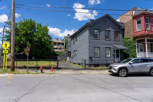 206 Mohawk St, Cohoes, NY, 12047-3017 | Card Image