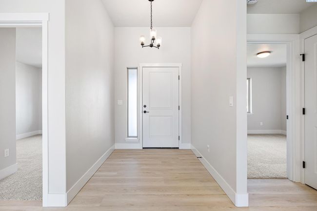 10510 Danube Dr, House other with 4 bedrooms, 2 bathrooms and 3 parking in Pasco WA | Image 4