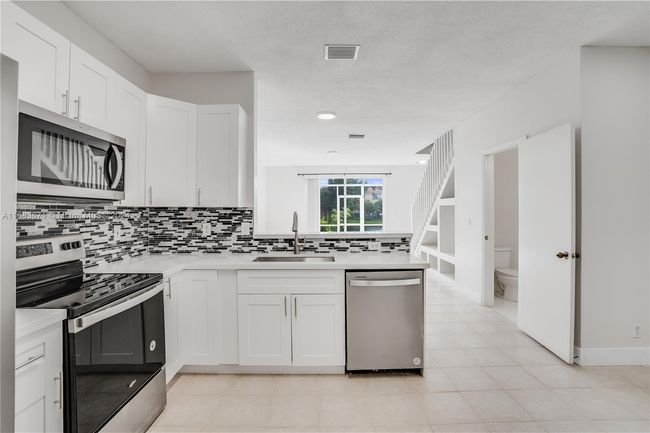 0 - 3796 San Simeon Cir, Townhouse with 2 bedrooms, 3 bathrooms and null parking in Weston FL | Image 7