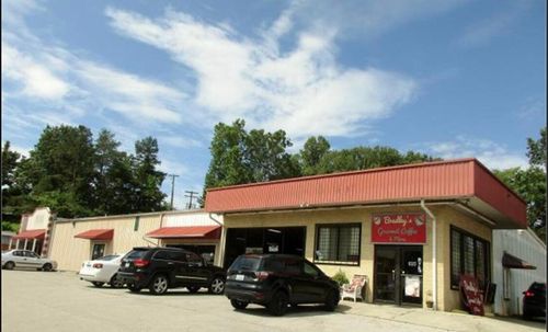 363 N Hwy. 27, Whitley City, KY, 42653 | Card Image