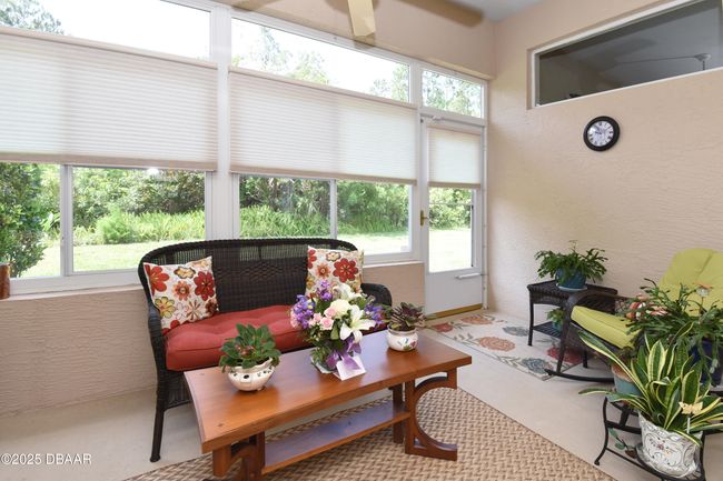 FL room window | Image 33