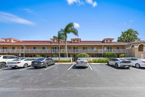 207-5952 Regal Glen Dr, Boynton Beach, FL, 33437-5628 | Card Image