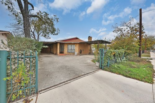 631 N San Bernardo Ave, San Antonio, TX, 78228-6235 | Card Image