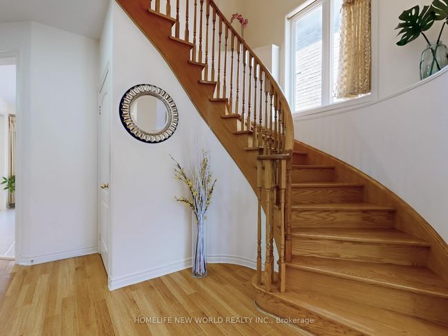 18 Freesia Rd, House other with 3 bedrooms, 3 bathrooms and 4 parking in Brampton ON | Image 14