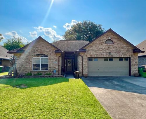 2837 N Remington Dr, Angleton, TX, 77515-3346 | Card Image
