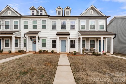 4511 Eaves Ln, Charlotte, NC, 28215-4098 | Card Image