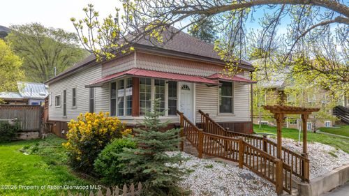 1022 Grand Ave, Glenwood Springs, CO, 81601-3604 | Card Image