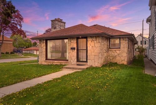 4500 S Packard Ave, Cudahy, WI, 53110-1117 | Card Image