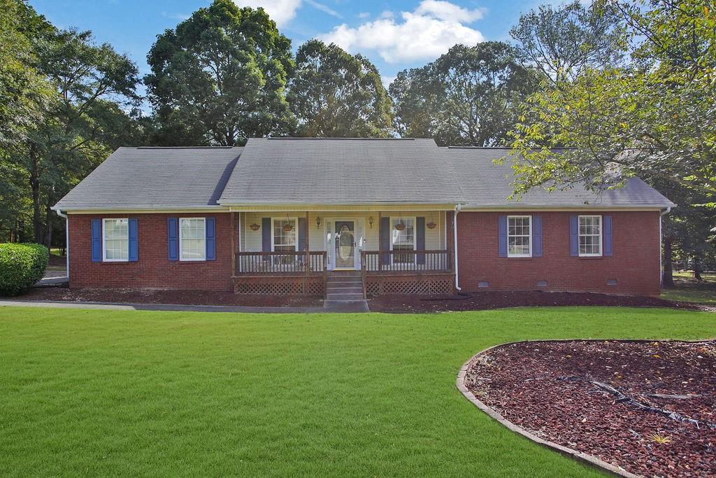 Red Oak Bnd, Oxford, GA 30054