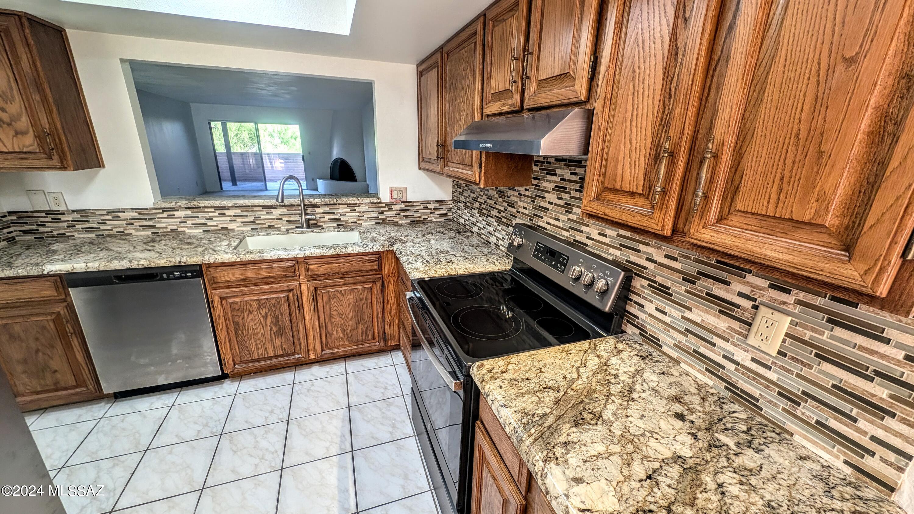 Camino Arenosa , Tucson, AZ 85718
