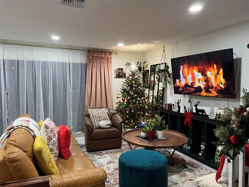 2410-3331 Carambola Cir S, Coconut Creek, FL, 33066-2117 | Card Image