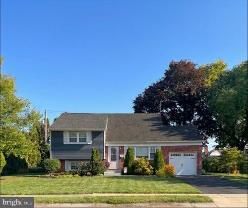 2614 Tennyson Ave, SINKING SPRING, PA, 19608-1740 | Card Image
