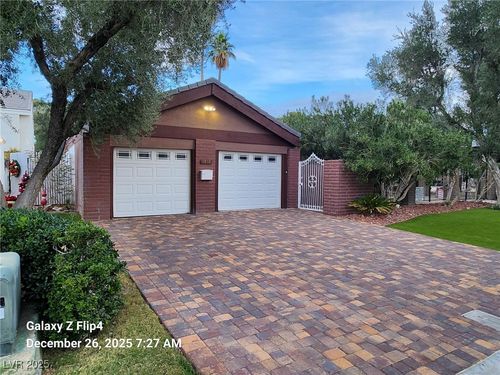 1018 Bel Air Cir, Las Vegas, NV, 89109-1501 | Card Image