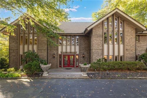 201 Cascade Dr, High Point, NC, 27265-8612 | Card Image