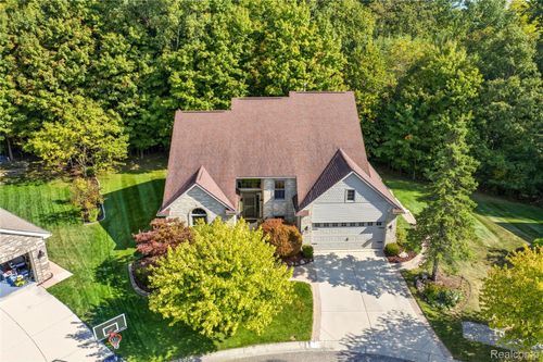 28718 Quarry Ct, Novi, MI, 48377-2721 | Card Image