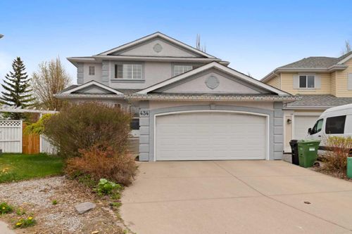 434 Douglas Woods Mews Se, Calgary, AB, T2Z3B1 | Card Image