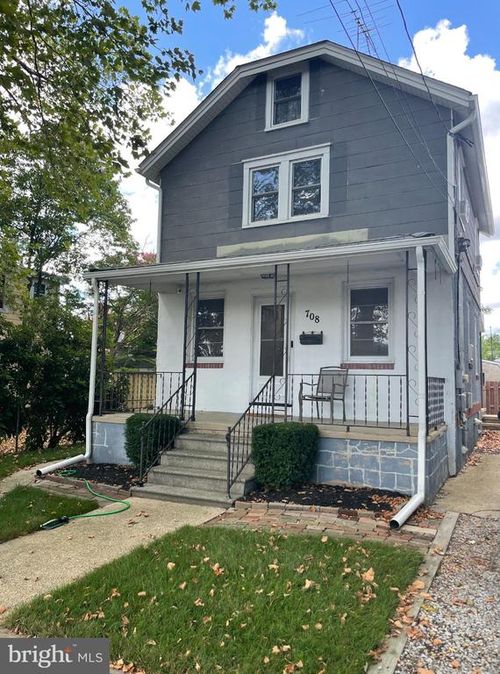 708 E Chestnut Ave, Vineland, NJ, 08360-5721 | Card Image