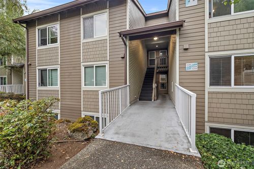 a103-200 Mt Park Boulevard Sw, Issaquah, WA, 98027 | Card Image