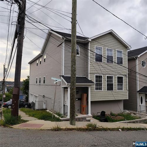 fl-1st-72-74 Garret St, Paterson, NJ, 07501-3325 | Card Image