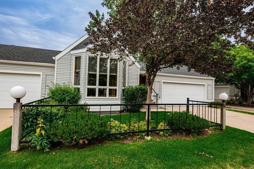 d-2536 University Dr S, Fargo, ND, 58103-5709 | Card Image