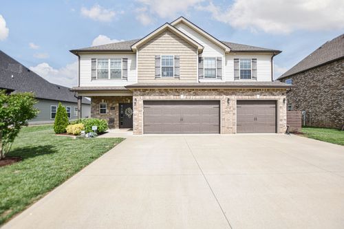 1016 Meadowview Ln, Clarksville, TN, 37040-1438 | Card Image