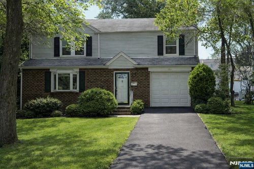 984 E Lawn Dr, Teaneck, NJ, 07666-6641 | Card Image