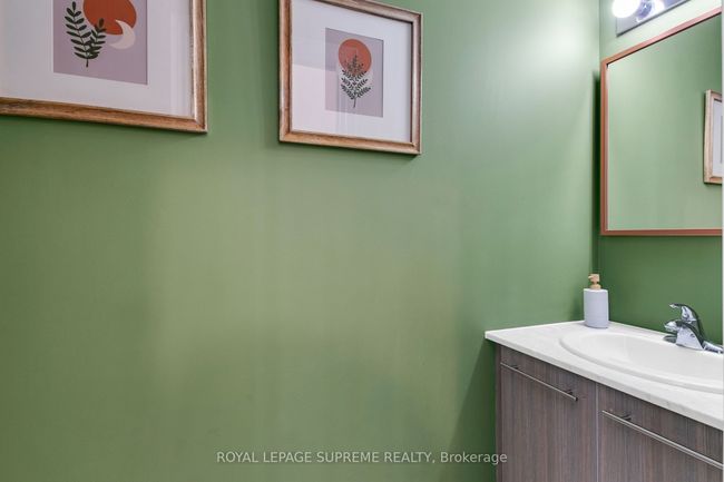 B - 475 Rogers Rd, Condo with 2 bedrooms, 2 bathrooms and 1 parking in York ON | Image 16