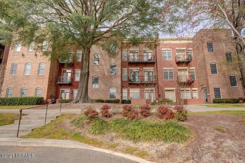 apt-302-715 N 4th St, Wilmington, NC, 28401-3461 | Card Image