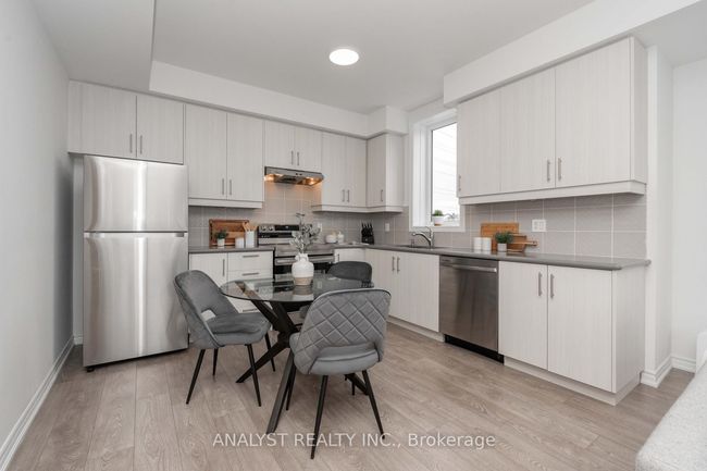 107 - 20 Halliford Pl, Condo with 2 bedrooms, 2 bathrooms and 1 parking in Brampton ON | Image 10