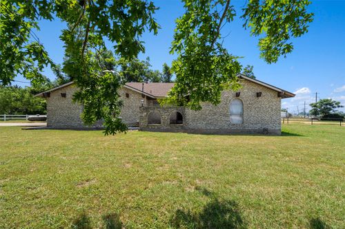20 County Road 408, Taylor, TX, 76574-1905 | Card Image