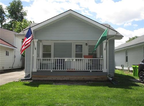 1219 E 24th Ave, North Kansas City, MO, 64116-3323 | Card Image