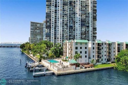 96-2201 Brickell Ave, Miami, FL, 33129-2136 | Card Image