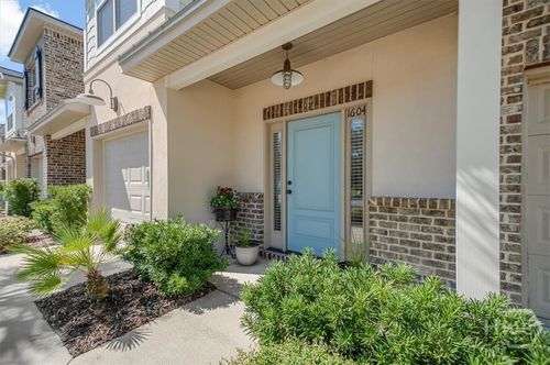 1604 Mariners Cir, St Simons Island, GA, 31522-2324 | Card Image