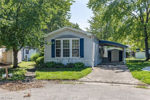 15 Elgin Oval, Olmsted Township, OH, 44138 | Card Image