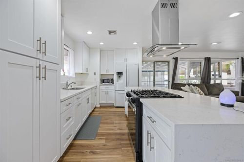 1549 Corta Del Sur, Lemon Grove, CA, 91945-4331 | Card Image