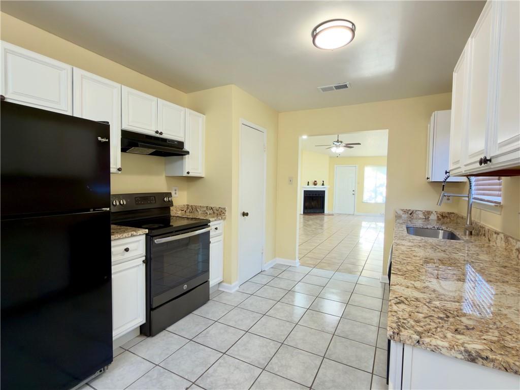 Residential Lease in Harvey 5
