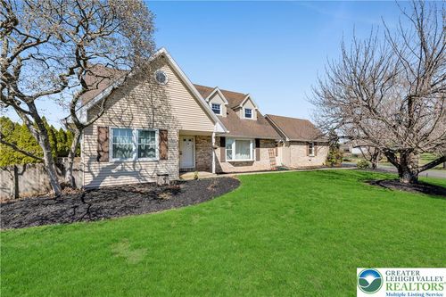 3909 Kipton Ct, Bethlehem, PA, 18020-7547 | Card Image