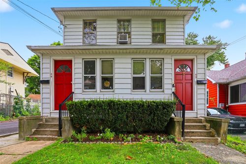 49 Sylvan Pl, New Rochelle, NY, 10801-2030 | Card Image