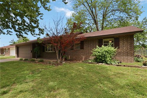 1908 Robyn Rd, Springdale, AR, 72762-6165 | Card Image