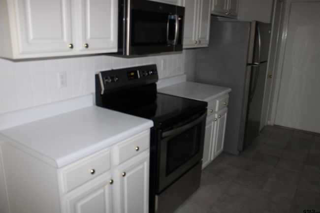 APT-1001 - 5401 Hollytree Dr, Condo with 2 bedrooms, 2 bathrooms and null parking in Tyler TX | Image 9
