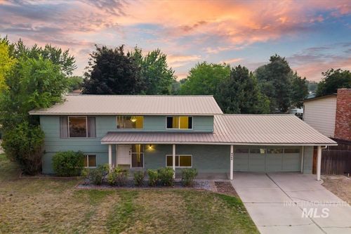 4045 N Kilarney Dr, Boise, ID, 83704-3332 | Card Image