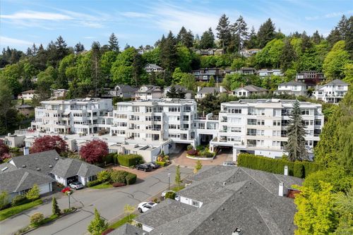 209-5110 Cordova Bay Rd, Saanich, BC, V8Y2K5 | Card Image