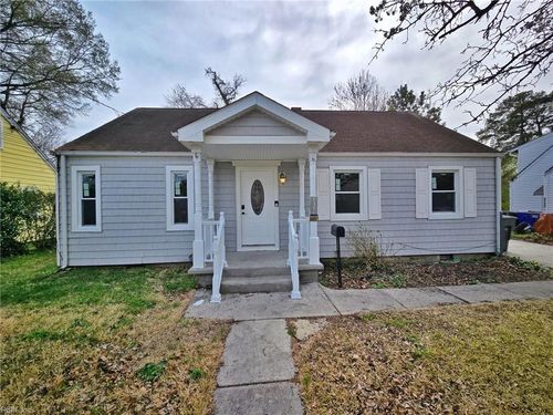 1351 Sunset Dr, Norfolk, VA, 23503-4045 | Card Image